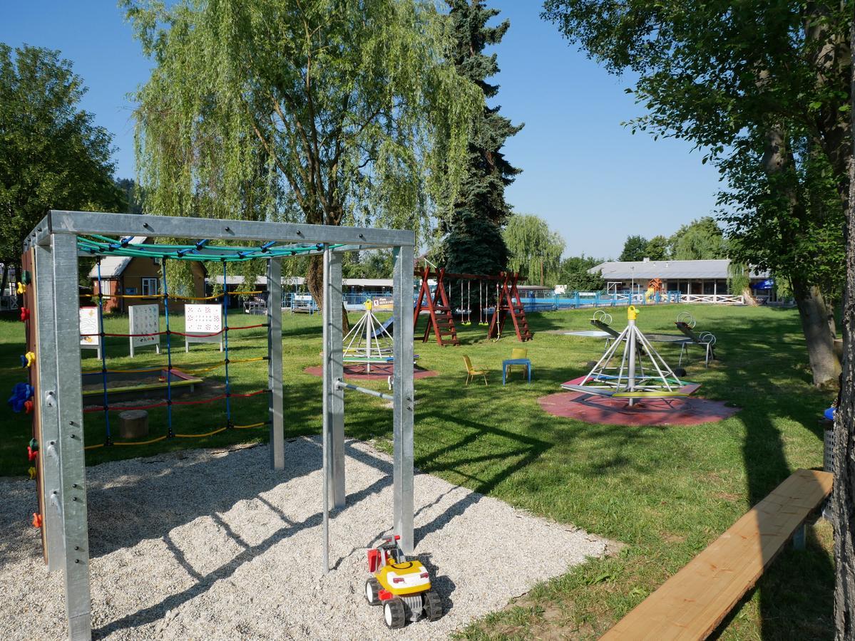 Camping Roznov Roznov pod Radhostem Exterior photo