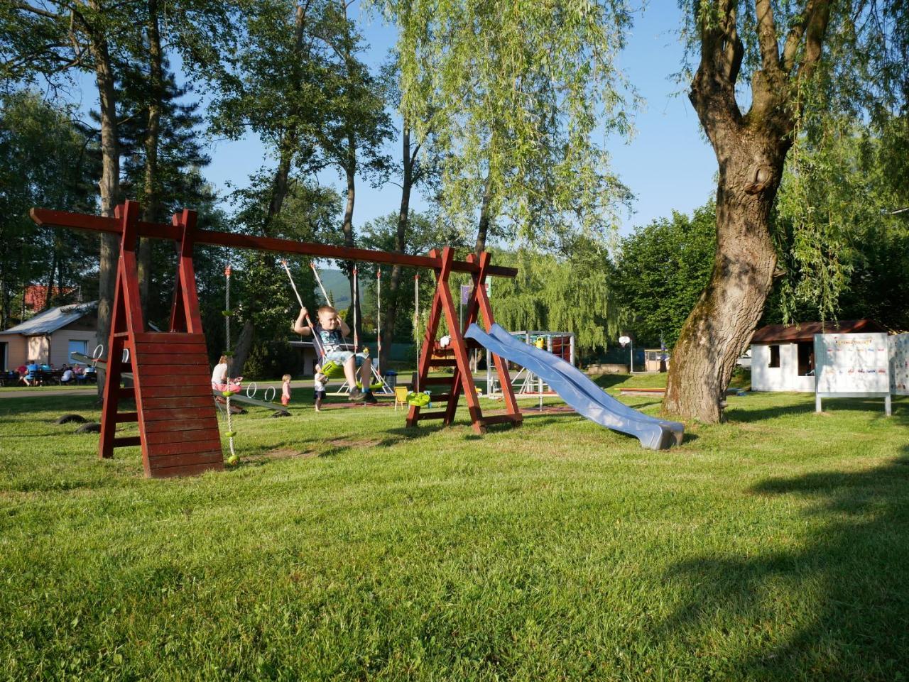 Camping Roznov Roznov pod Radhostem Exterior photo