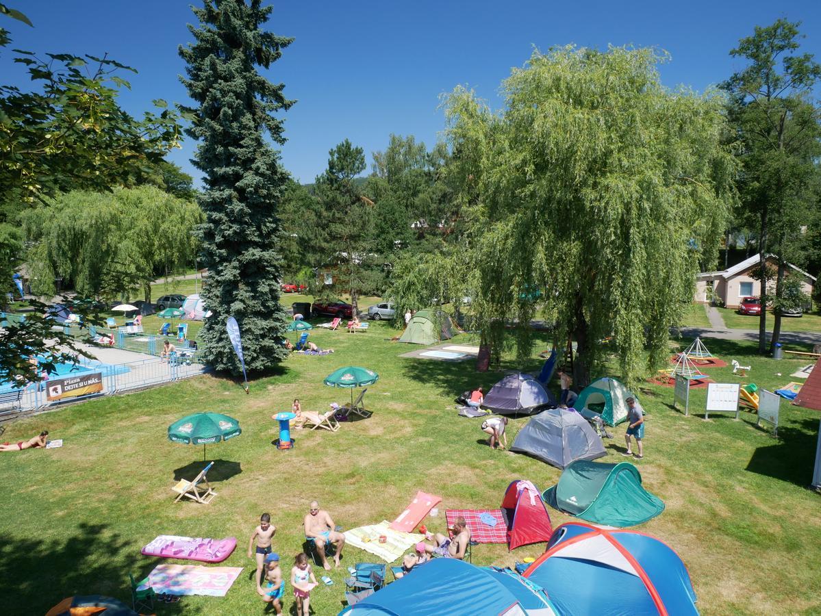 Camping Roznov Roznov pod Radhostem Exterior photo